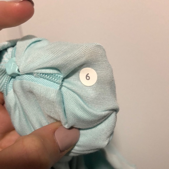 Lululemon 1/4 zip up sweater - Picture 8 of 8